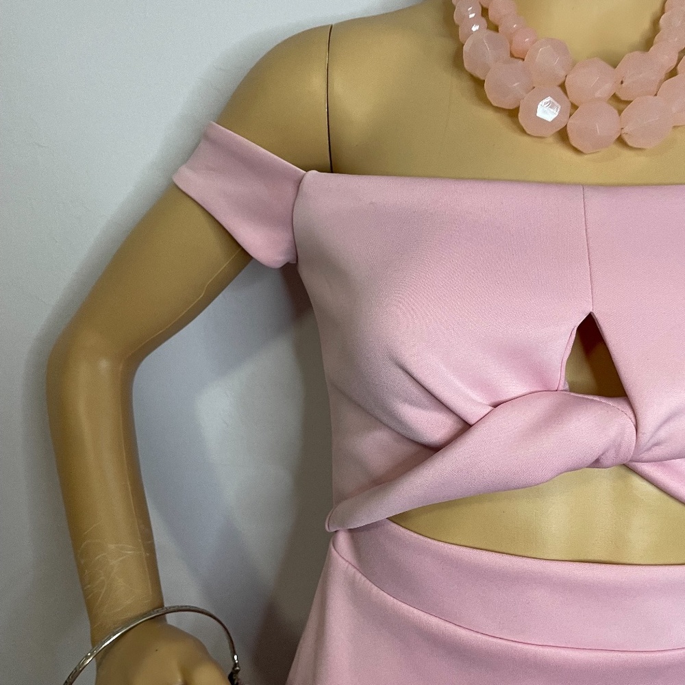 Baby pink off shoulder cutout twist fit flare mini dress w big ruffles and tulle - Picture 4 of 11